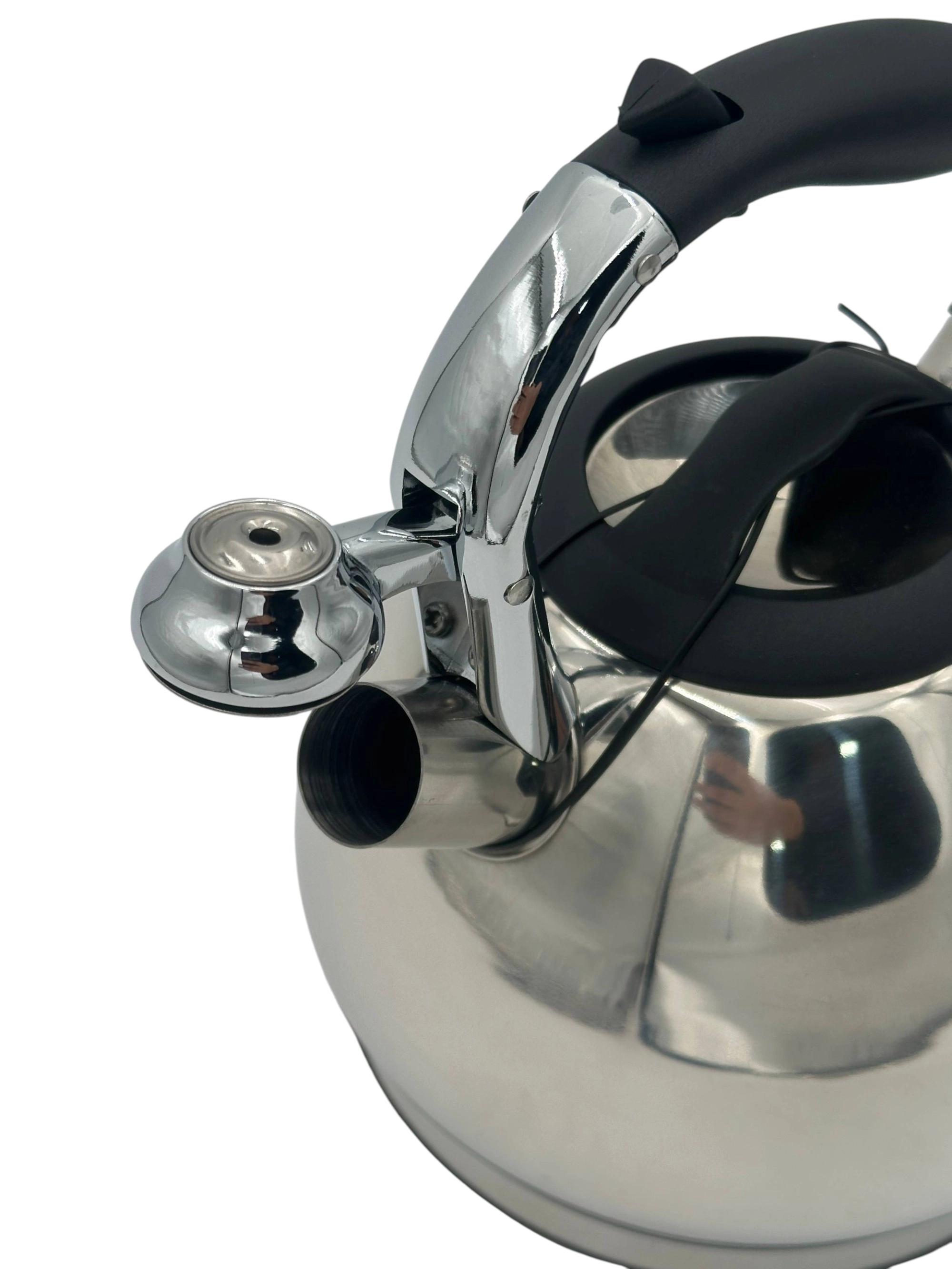 Kukmara zanglamaydigan po‘latdan yasalgan, hushtakli choynak, 3 l AISI-304 O'zbekistonda