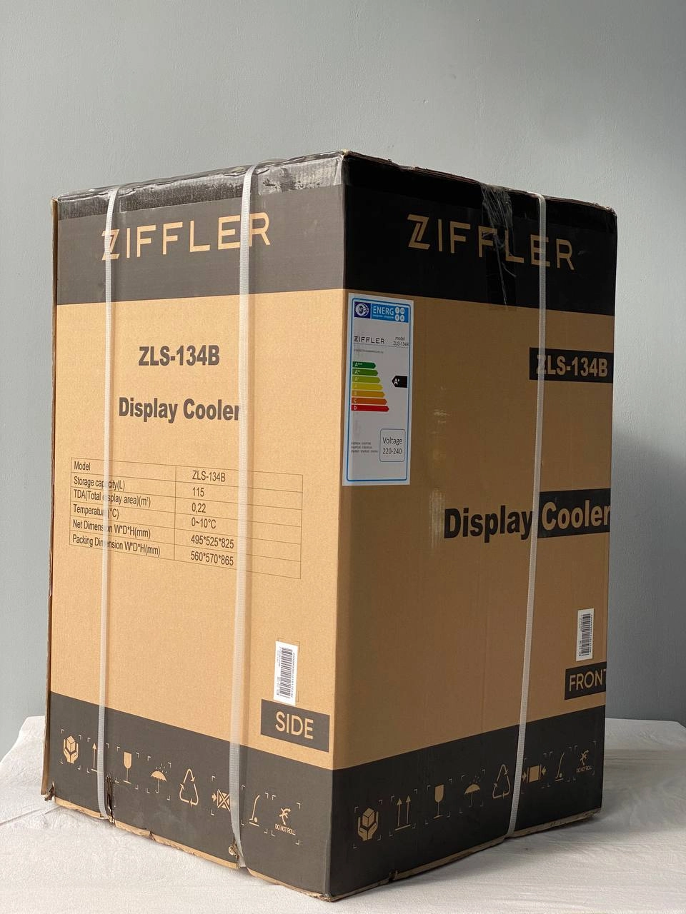 Холодильник витринного типа Ziffler ZLS-134B arzon