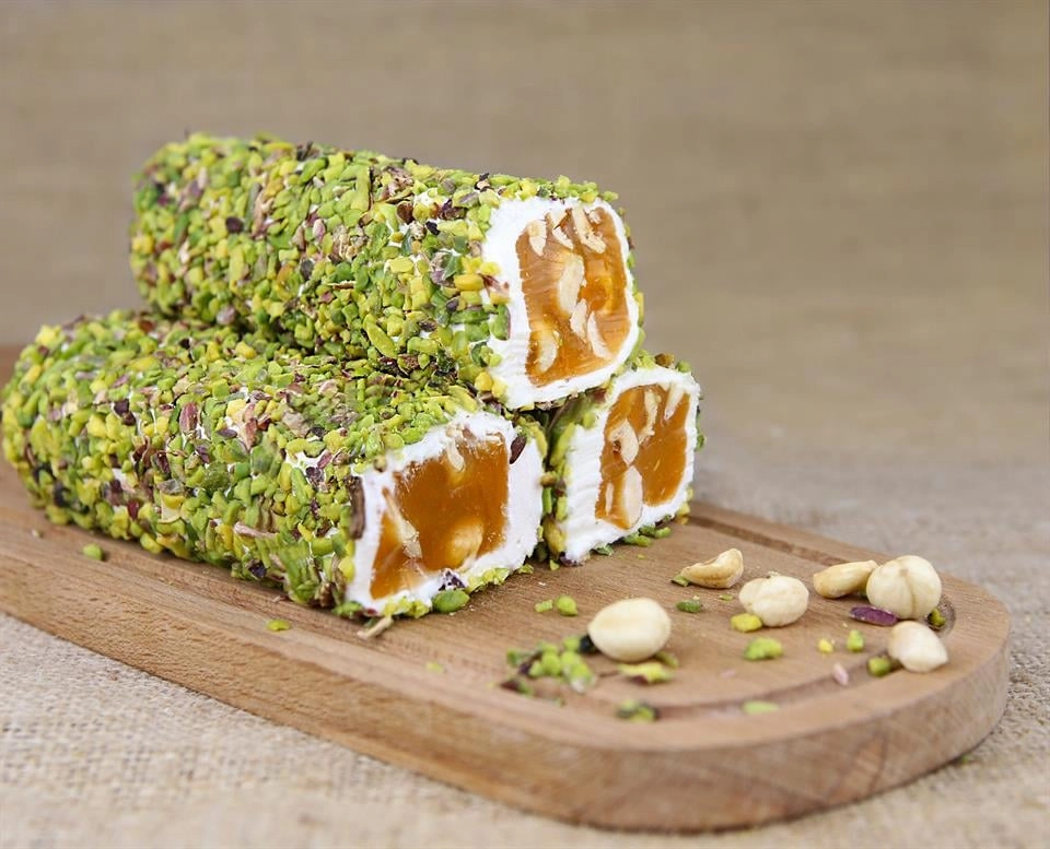 Apelsin va funduq,  pista bilan qoplangan  Delayt lokumi, 100 g sotib olish