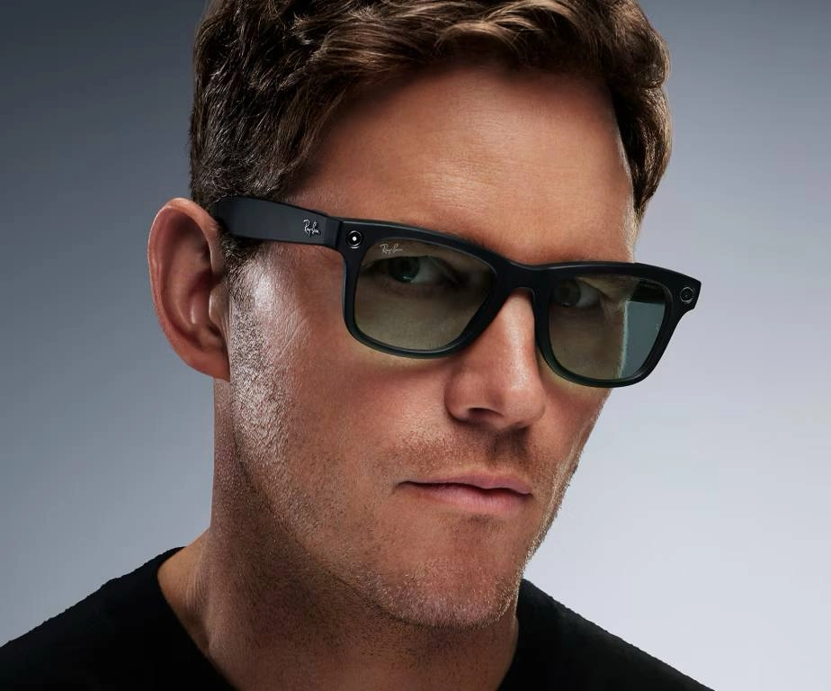 Aqlli ko‘zoynaklar Ray-Ban Meta Wayfarer Clear to Graphite Green Transitions Standart onlayn