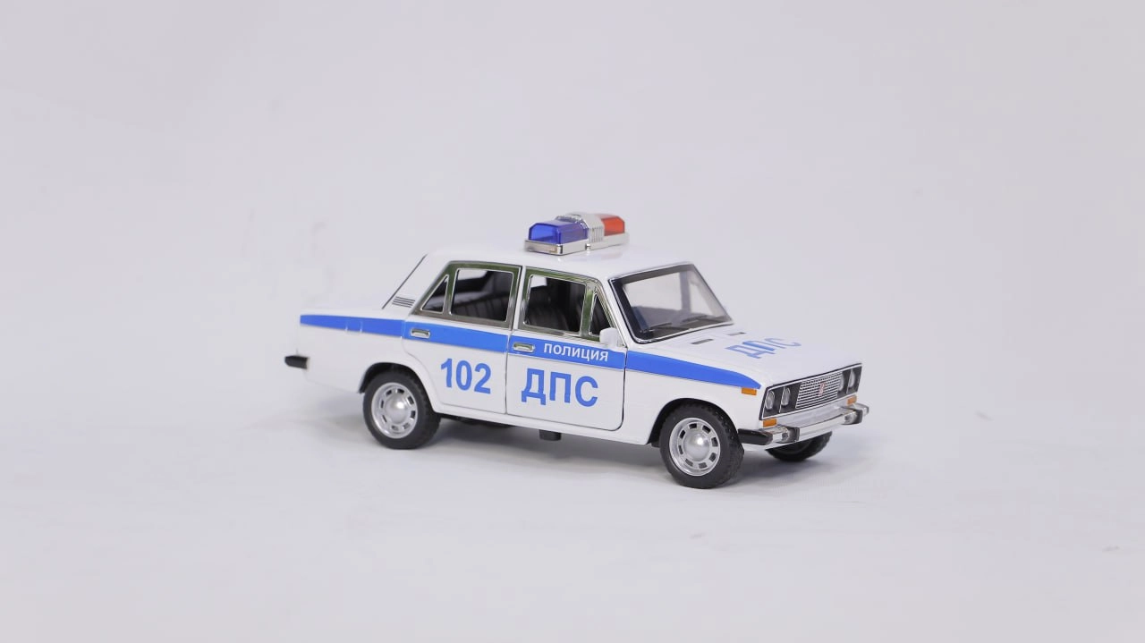 Игрушечная машина модель - VAZ-2105 Lada  полицейский белый купить