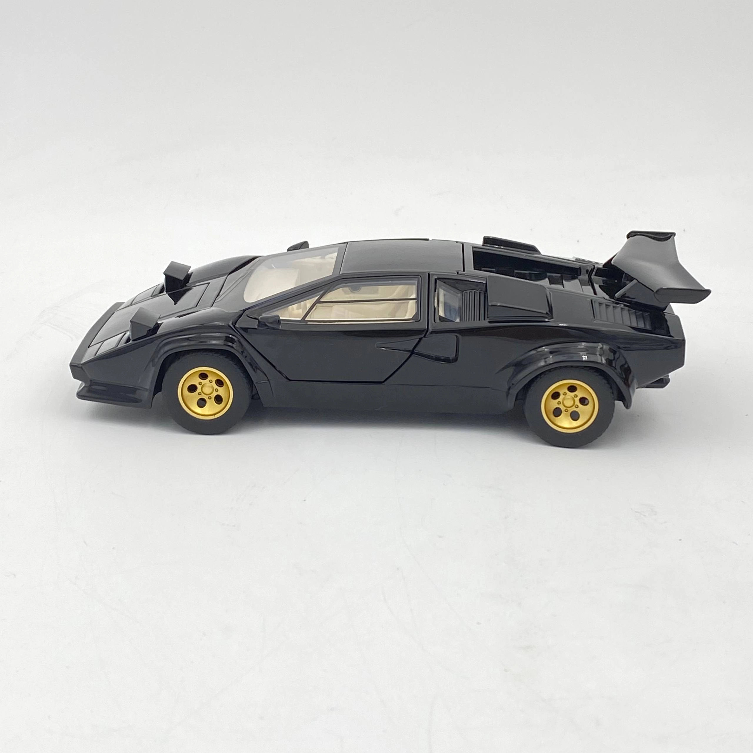 Игрушечная машина модель - 1988 Lamborghini Countach 5000 QV недорого