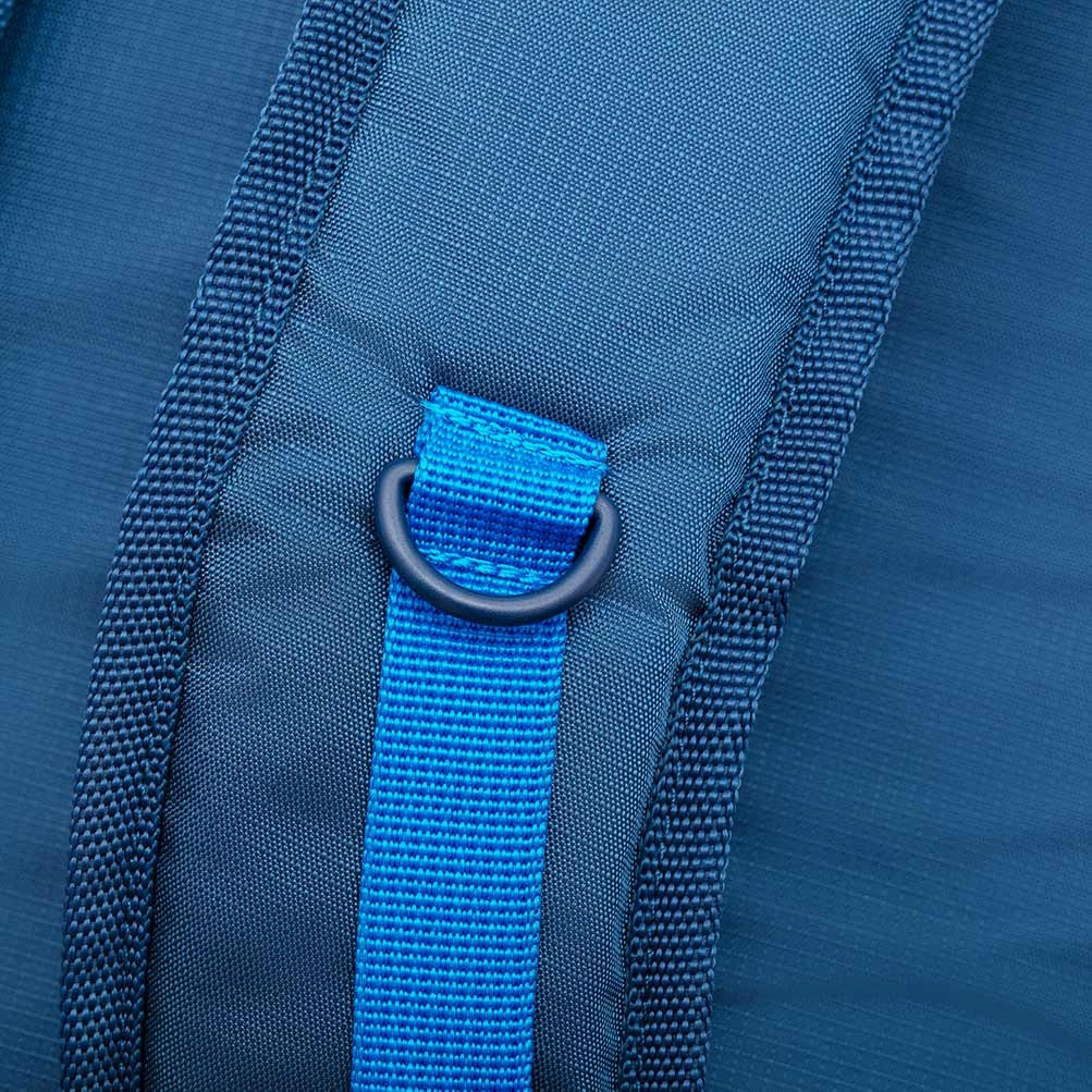 Легкий городской рюкзак RIVACASE 5561 светло-голубой 24 л недорого