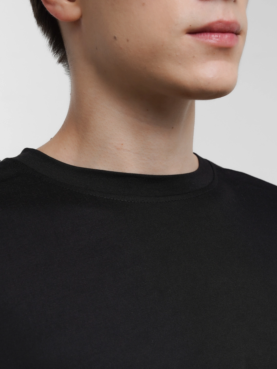 Solo leveling printli futbolka, ajralib turishdan qo'rqmaydiganlar uchun L onlayn