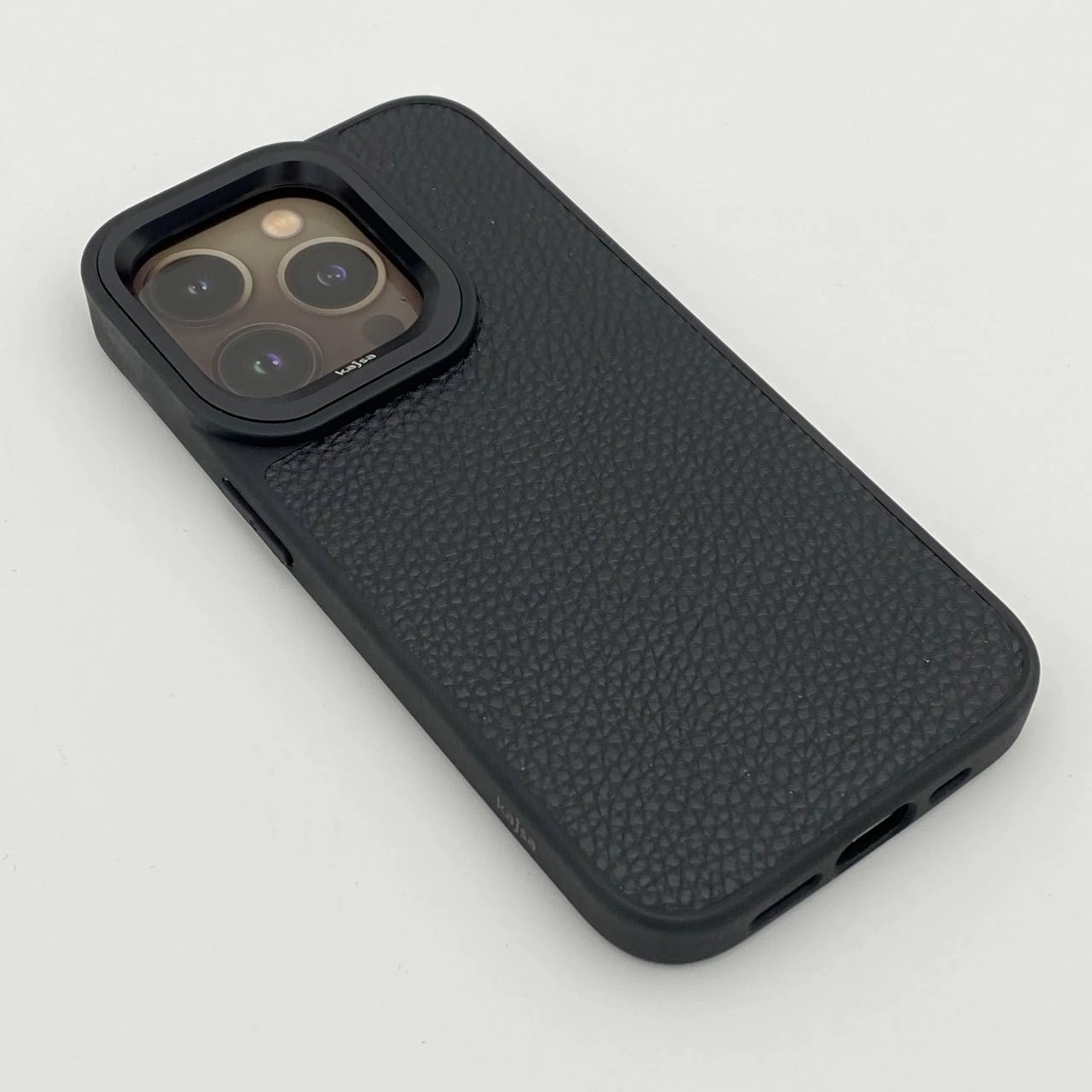 iPhone 15 Pro uchun Kajsa Preppie Collection qora g'ilofi arzon
