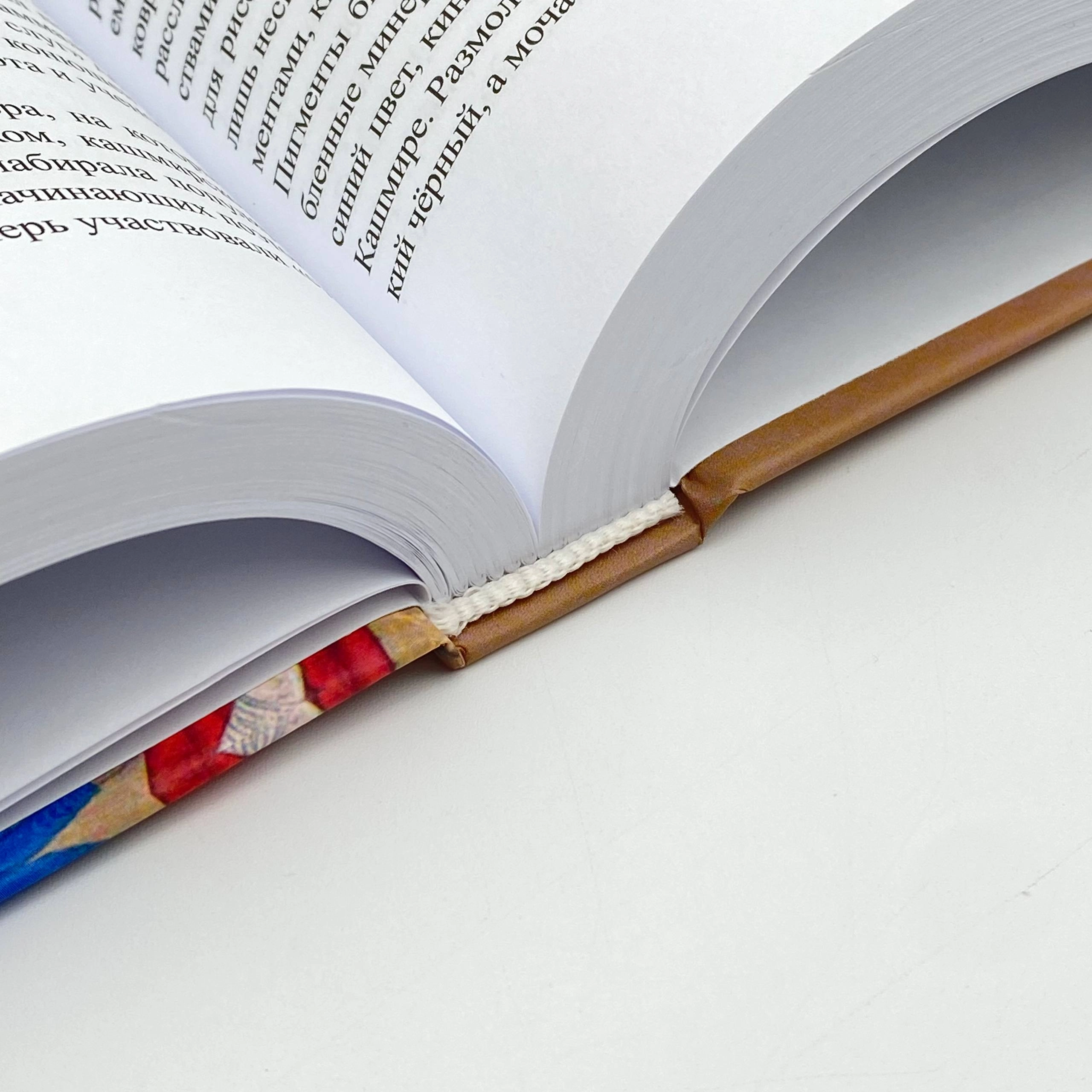 Айра Мукхоти: Акбар великий могол (полная биография) bo'lib to'lash