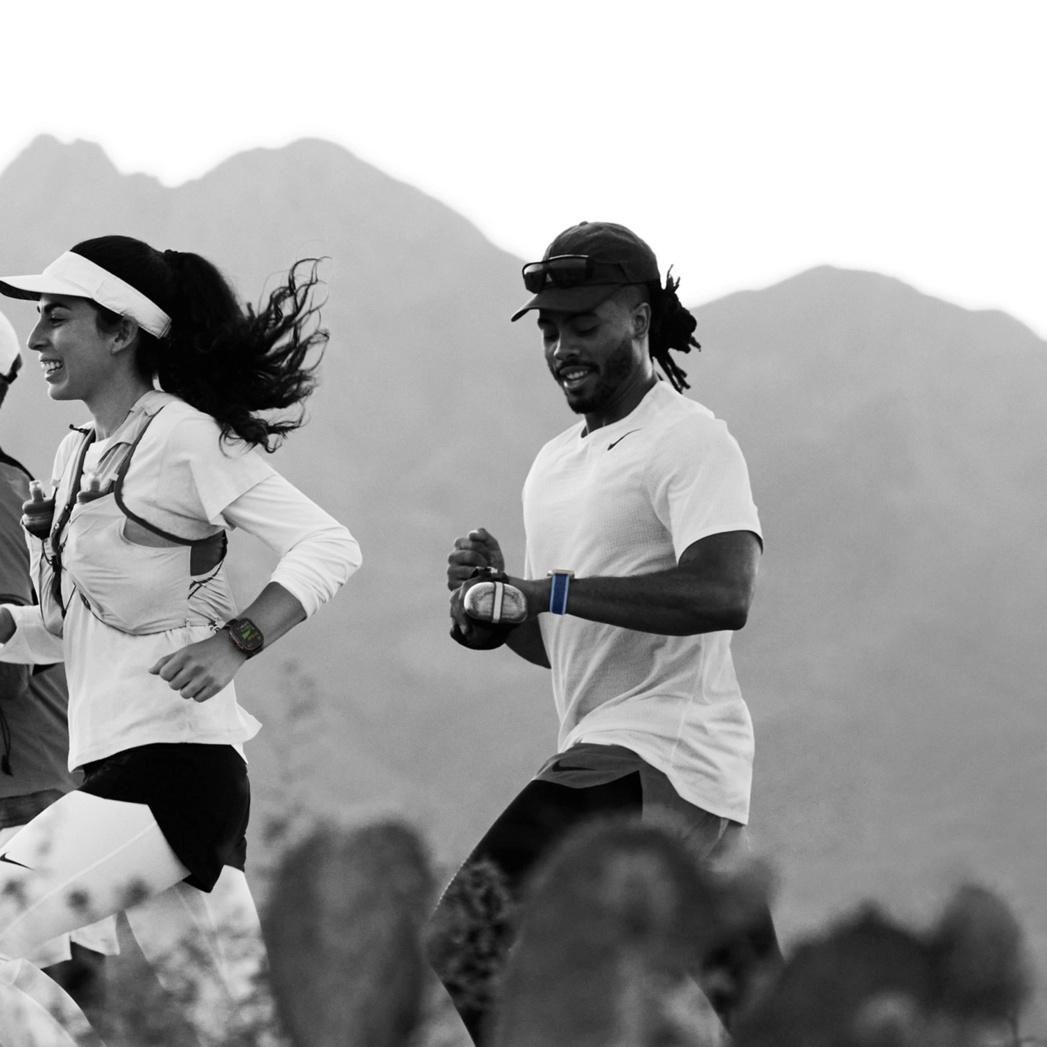 Apple Watch Ultra 3 49 mm Natural Titanium smart-soati sotib olish