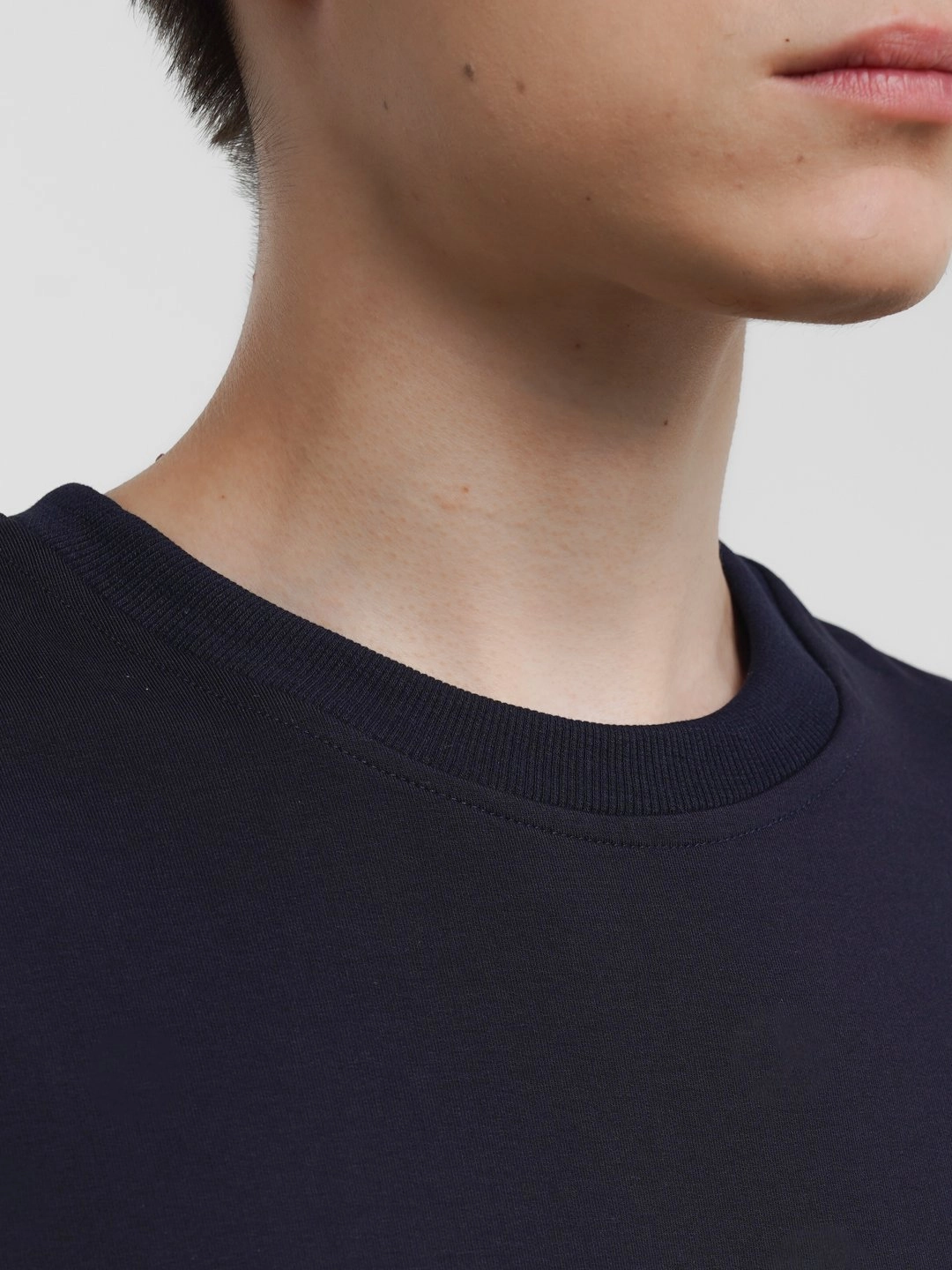 Sizning uslubingizni ajoyib qiladigan Ara futbolkasi L O'zbekistonda