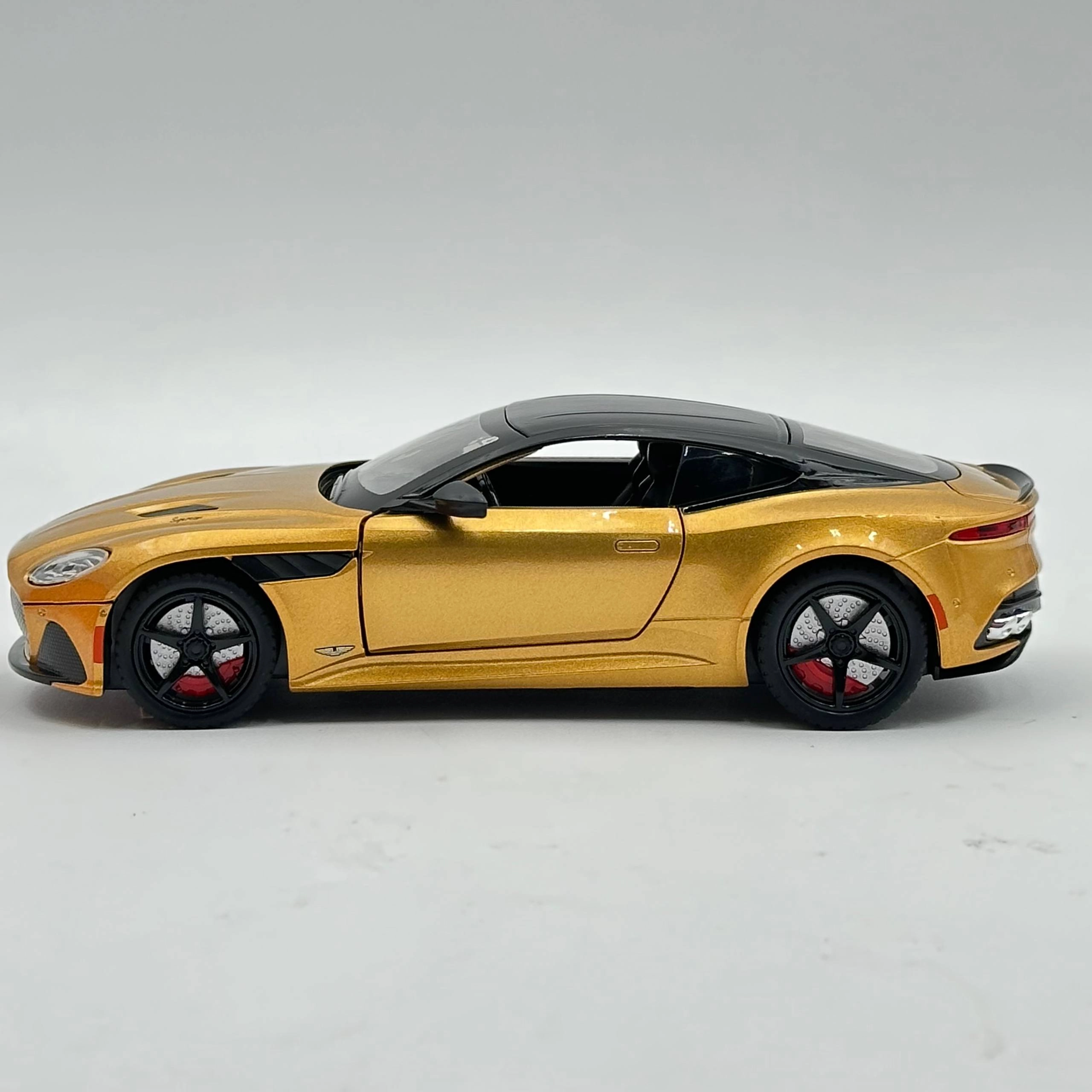 Игрушечная машина модель -Aston Martin DBS Superleggera в Узбекистане