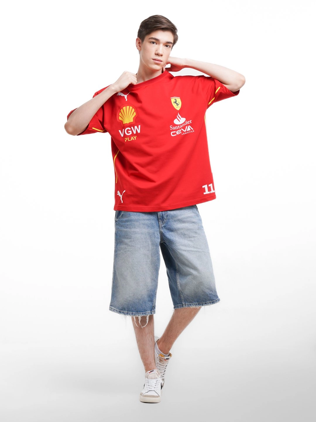 Ferrari futbolkasi S O'zbekistonda