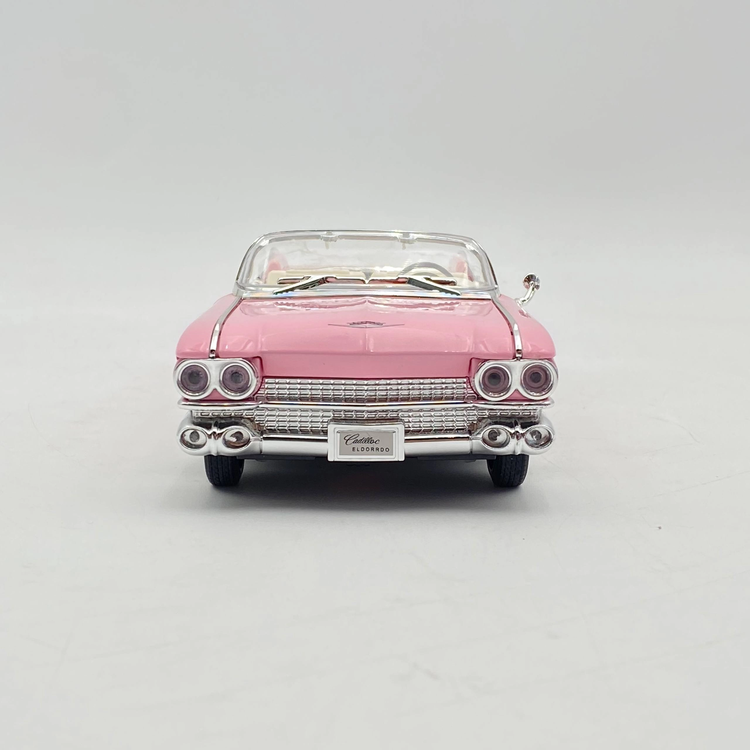 O'yinchoq mashina modeli - Cadillac Eldorrdo onlayn