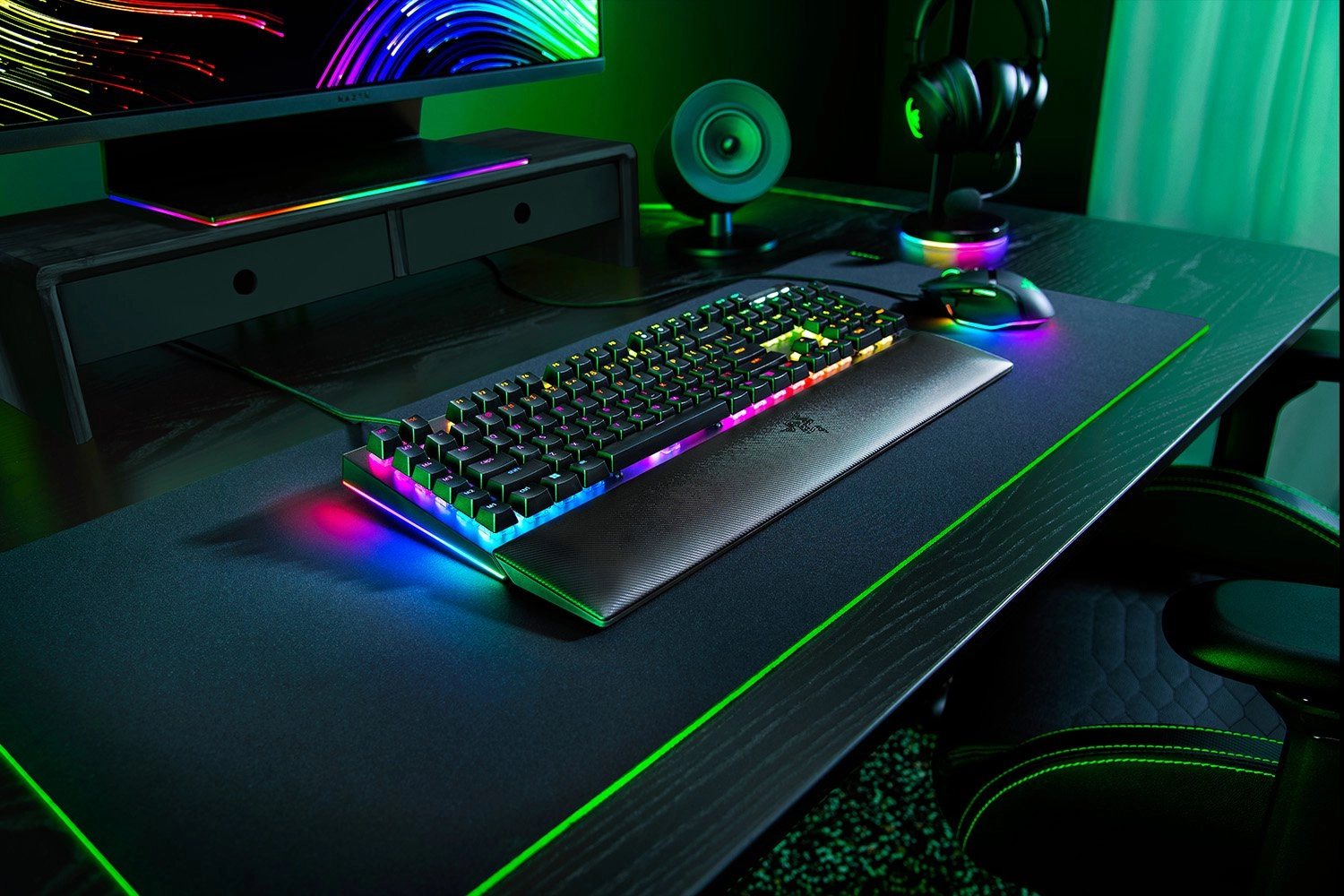 Клавиатура проводная Razer BlackWidow V4 114key, Yellow Switch онлайн