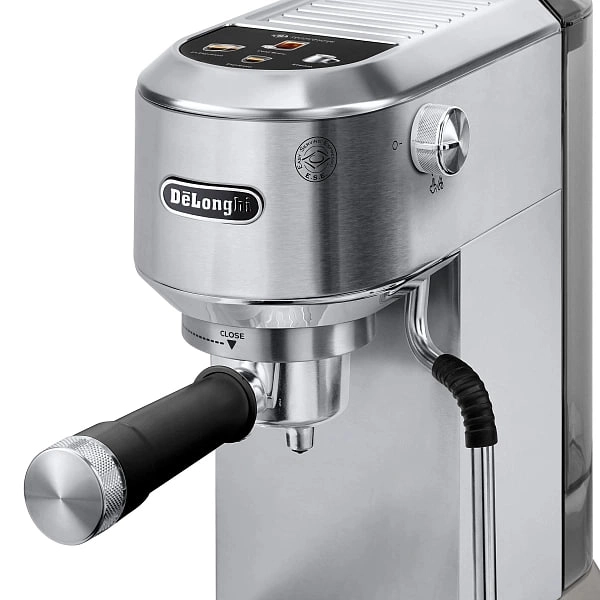 Кофеварка рожковая Delonghi EC890.M онлайн