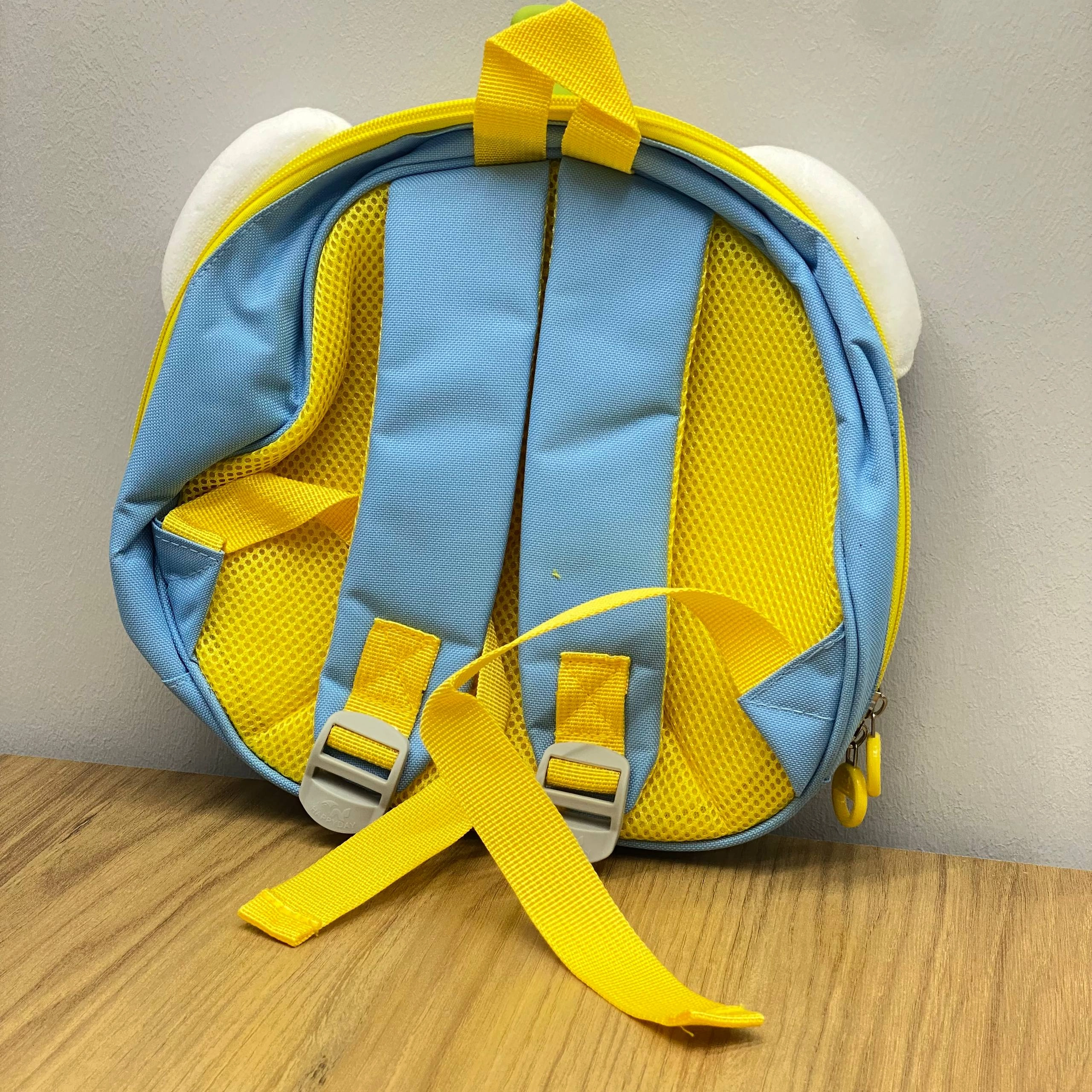 Bolalar ryukzaki  “ Blue Strawberry Dream” O'zbekistonda