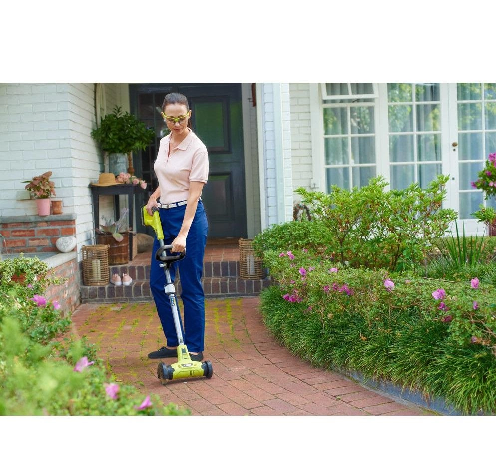 Машина щеточная Ryobi RY18PCA-0 ONE+ (5133004727) с фото