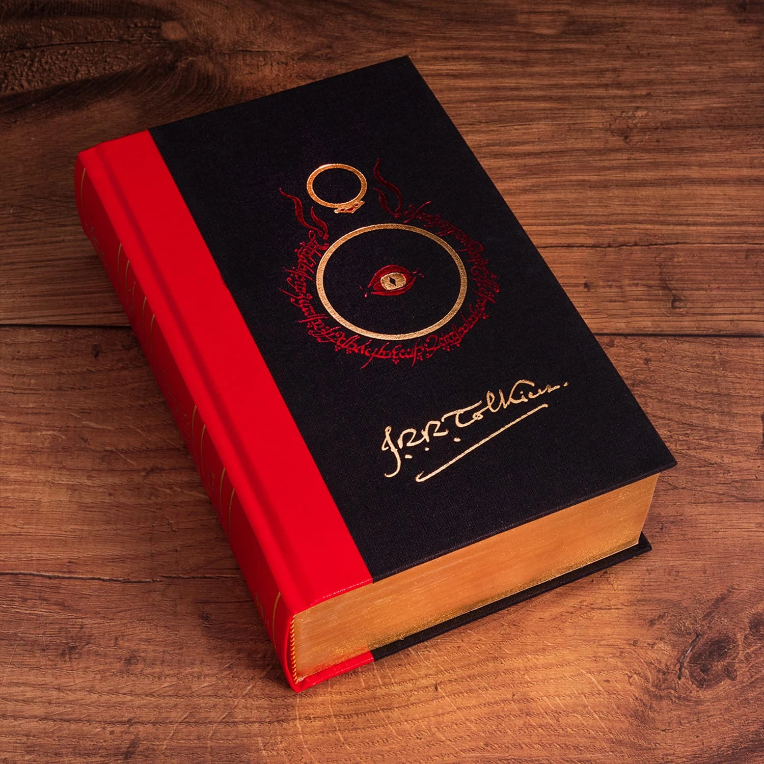 J.R.R. Tolkien: The Lord of the Rings Deluxe Illustrated onlayn