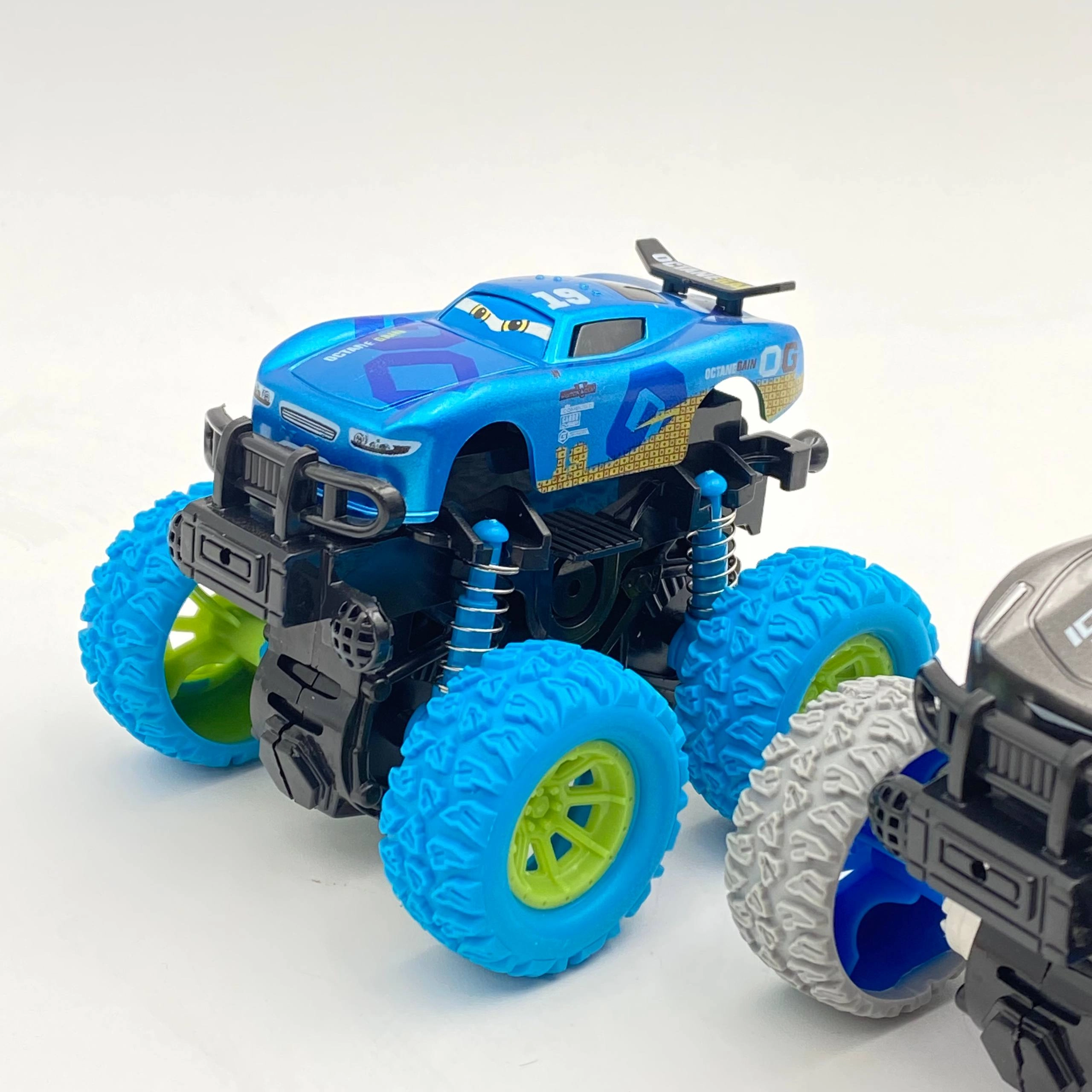 Cars Series Inertia Stunt Off-Road Vehicle CB6898E o'yinchoq mashina modeli, Blue O'zbekistonda