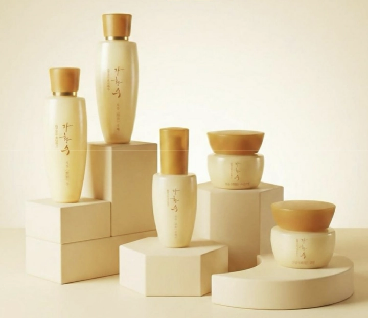Yuz uchun namlantiruvchi mini parvarish to‘plami Ja Hwang Su Woman Skin Care Set O'zbekistonda