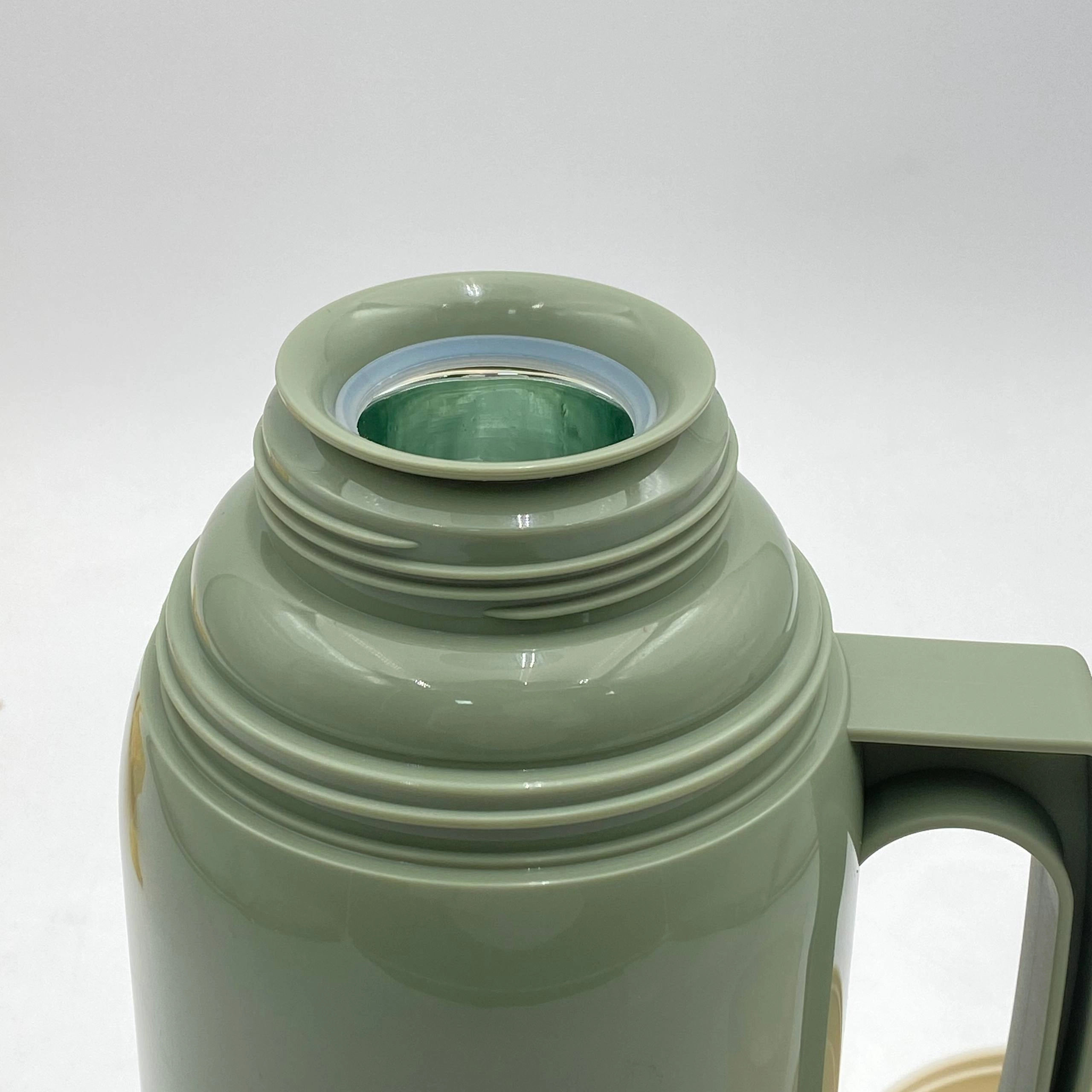 DayDays termosi, 1000 ml (shisha kolbali plastik korpus) narxi