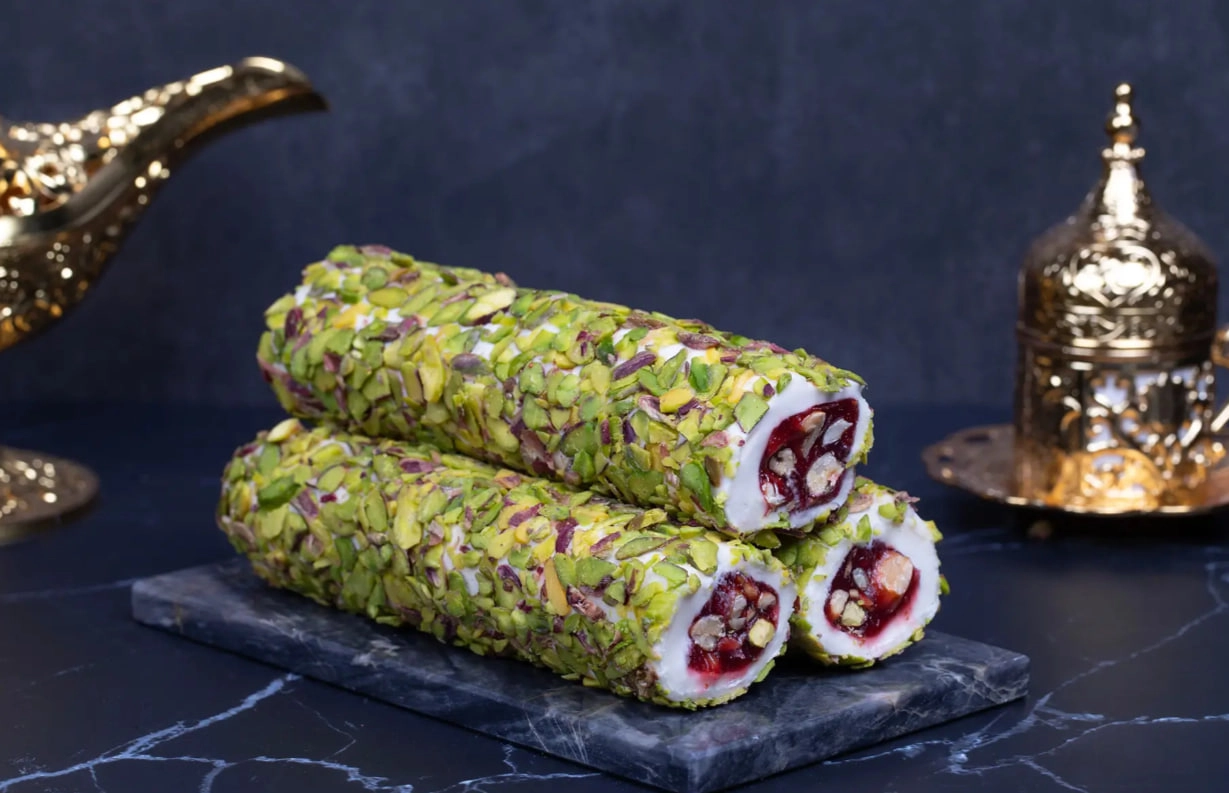 Anor va sutli Malatya lokumi, pista bilan qoplangan, 300 g sotib olish