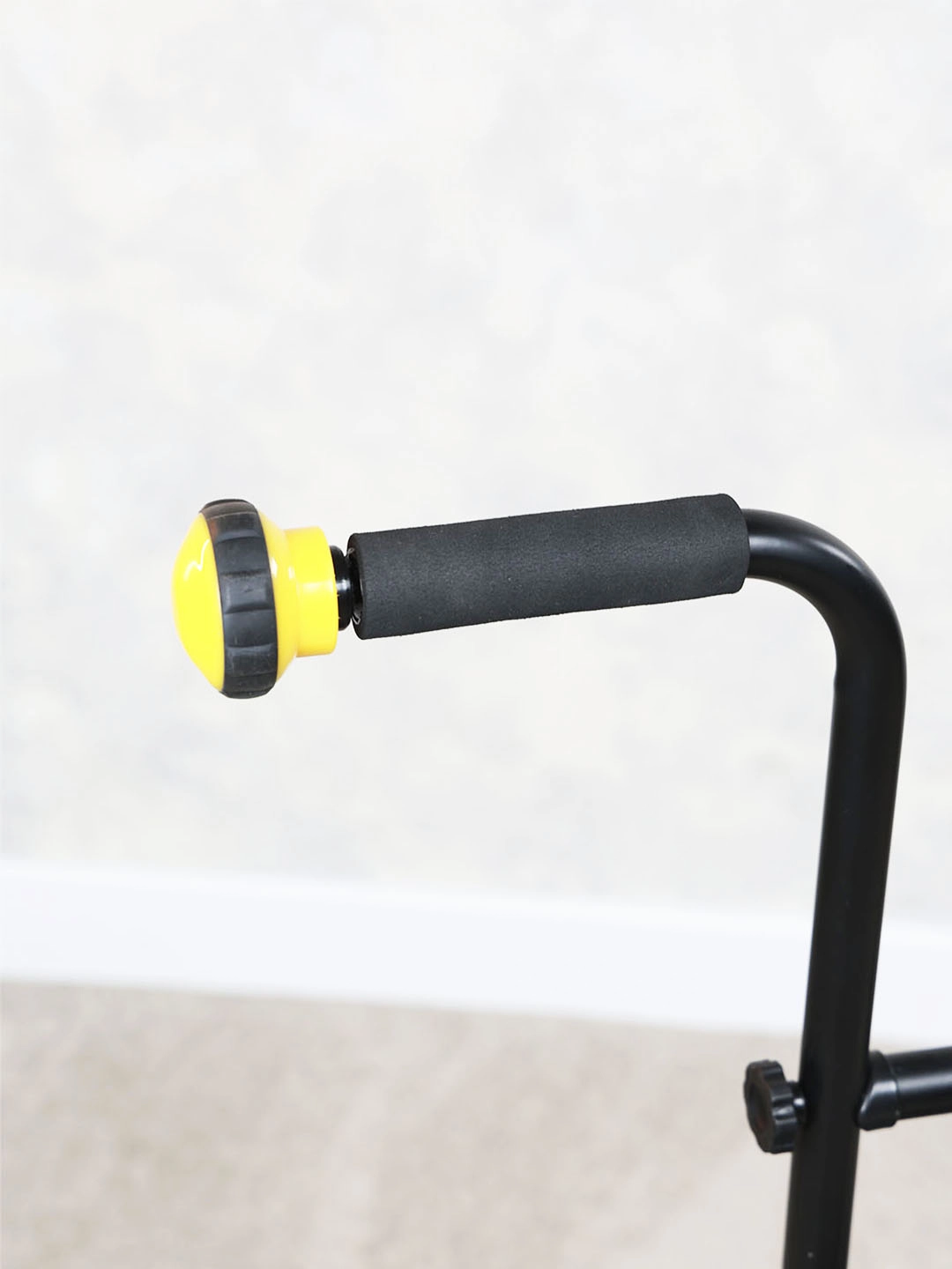 Uy sharoitida qo‘l va oyoq uchun velotrenajyor, reabilitatsiya mashqlar uchun sozlanadigan arzon