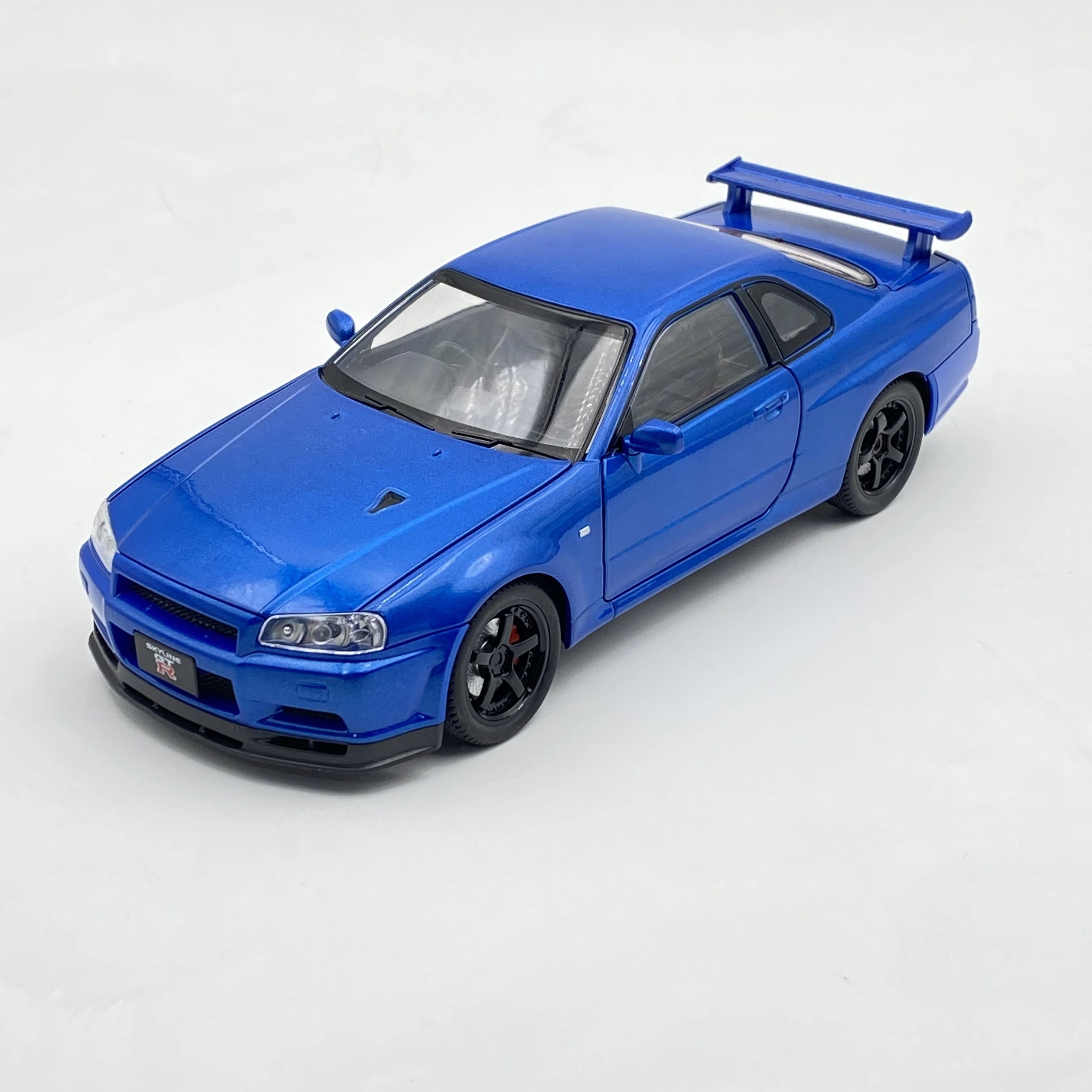 Nissan GTR R34 Skyline o'yinchoq mashina modeli sotib olish