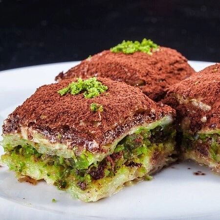 Muzli baklava uslubidagi shirinlik, 300 g sotib olish