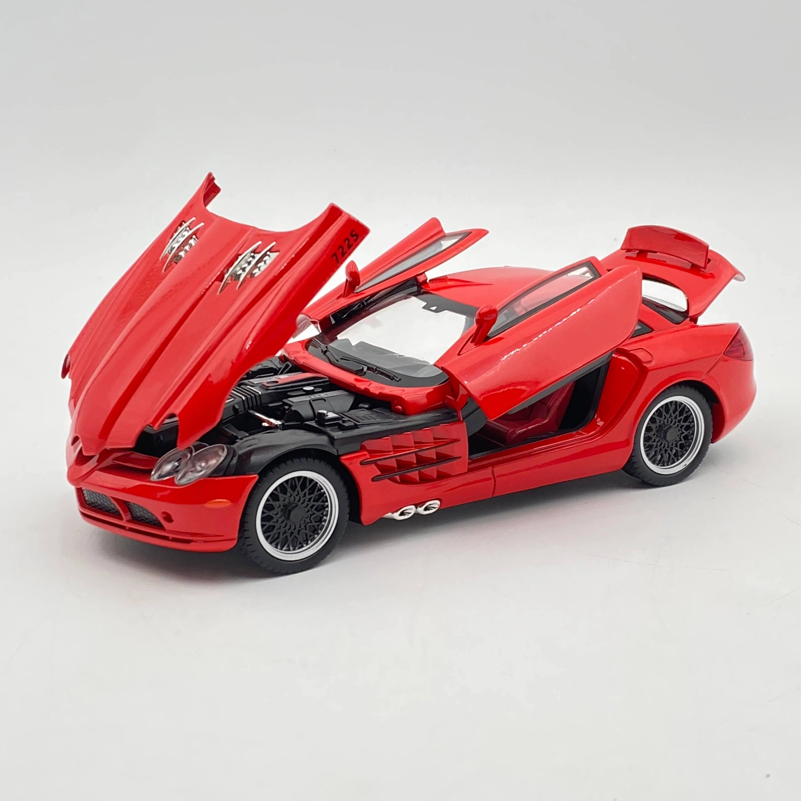 O'yinchoq mashina modeli - Mercedes-Benz SLR McLaren 722S onlayn
