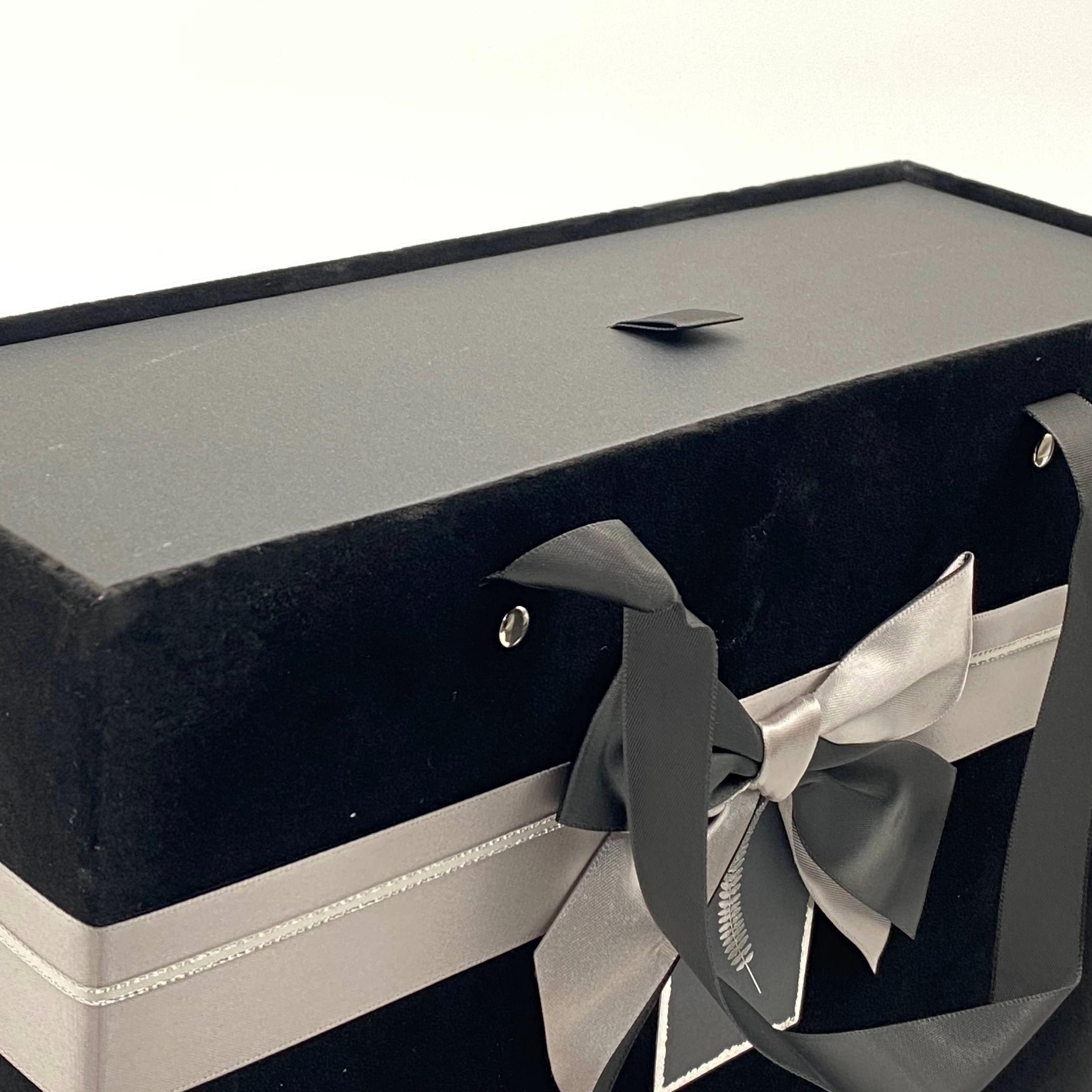 Sovg'a uchun quti qora 9335-12D, kichik (24 × 16 × 6 sm) O'zbekistonda