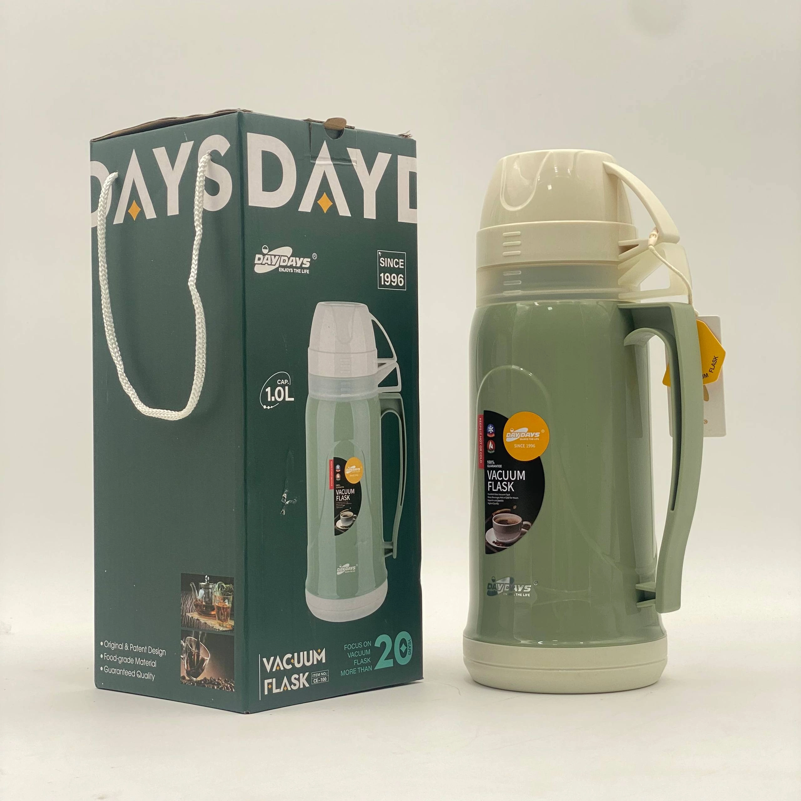 DayDays termosi, 1000 ml (shisha kolbali plastik korpus) yetkazib berish