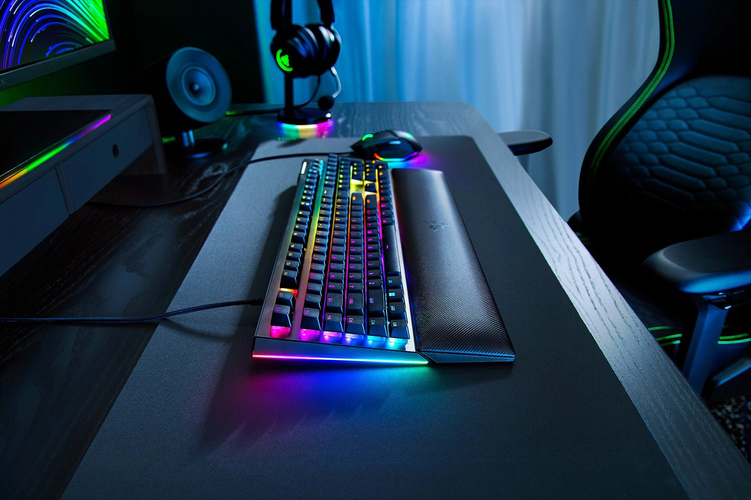 Клавиатура проводная Razer BlackWidow V4 114key, Yellow Switch в Узбекистане