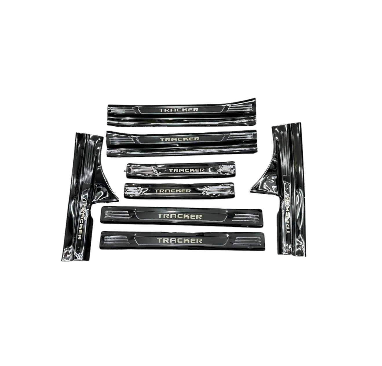 Tracker 2 avtomobili uchun qora nikel ostona to'shamalari sotib olish