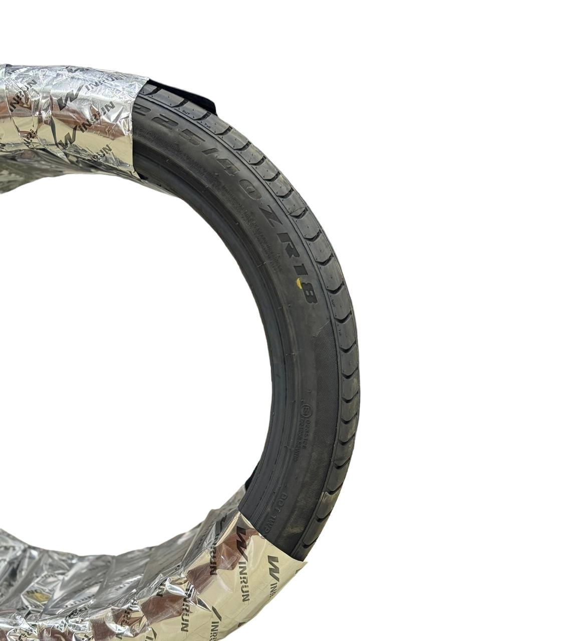 Winrun 225/40/18 R330 shinalari O'zbekistonda