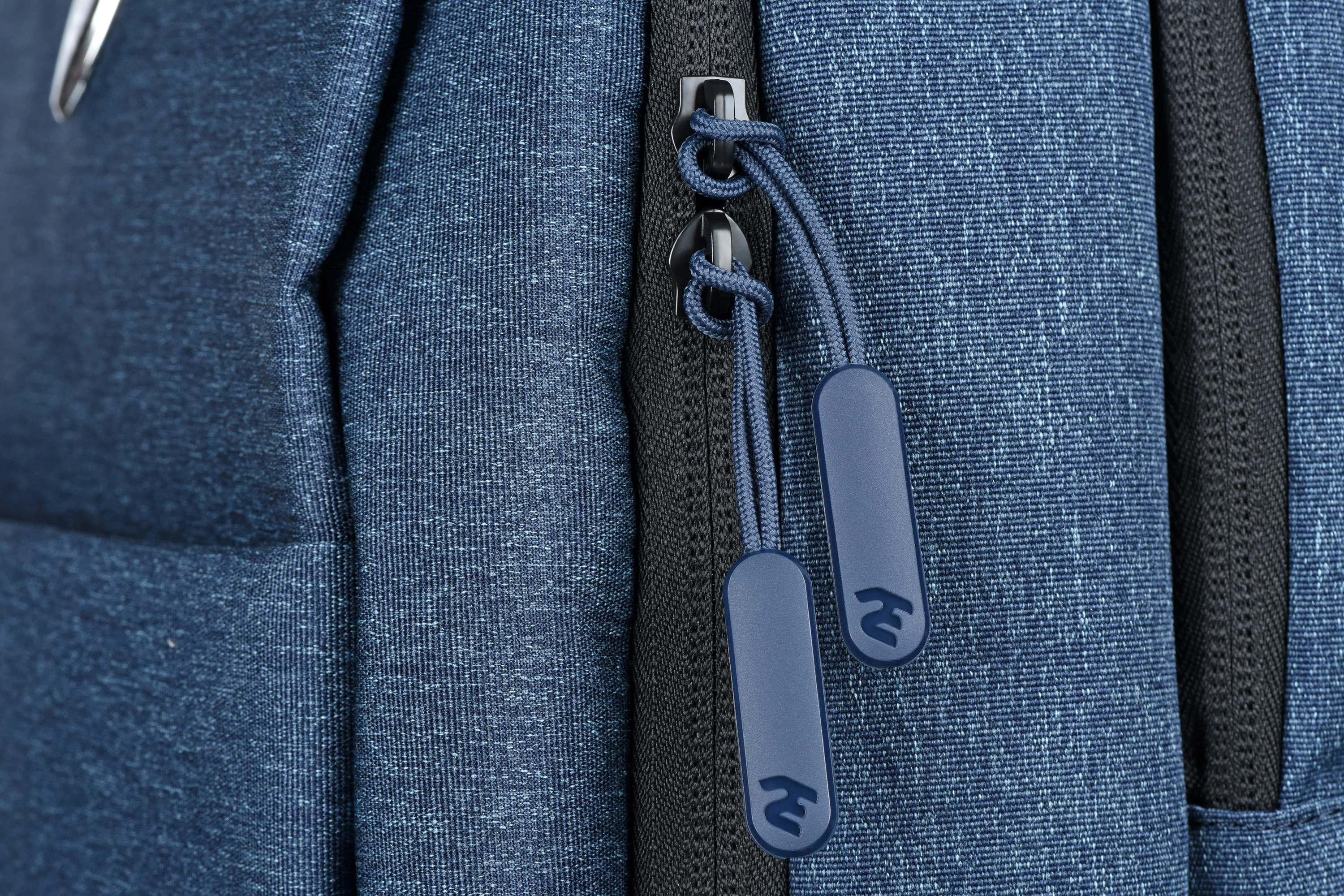 2E Melange 16" 2E-BPN9166NV moviy Noutbuk ryukzaki rasm bilan