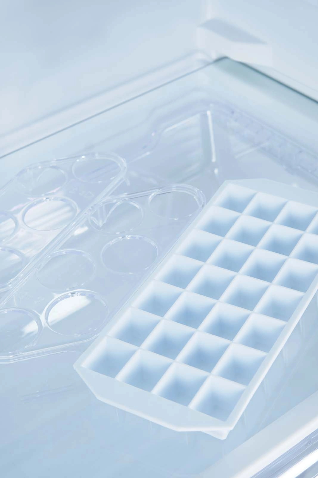 Холодильник Zarget ZRB 298MF1WM с фото