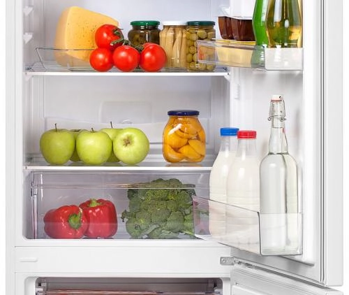 Холодильник BEKO RCSK250M00W онлайн