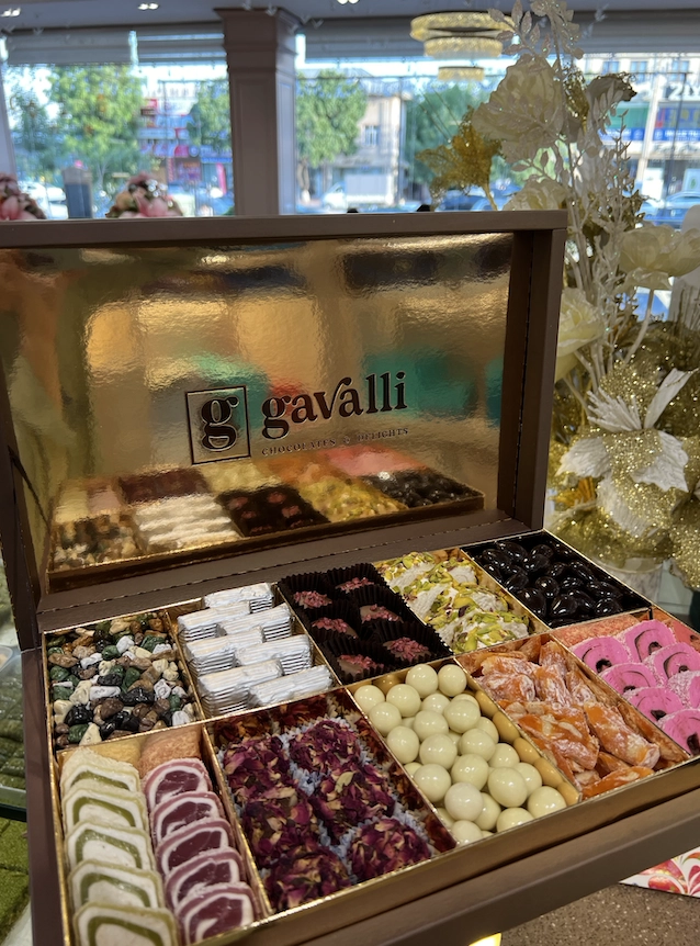 Qoramtir Bereket 33 &mdash; 10 bo&lsquo;limli sovg&lsquo;a to&lsquo;plami sotib olish