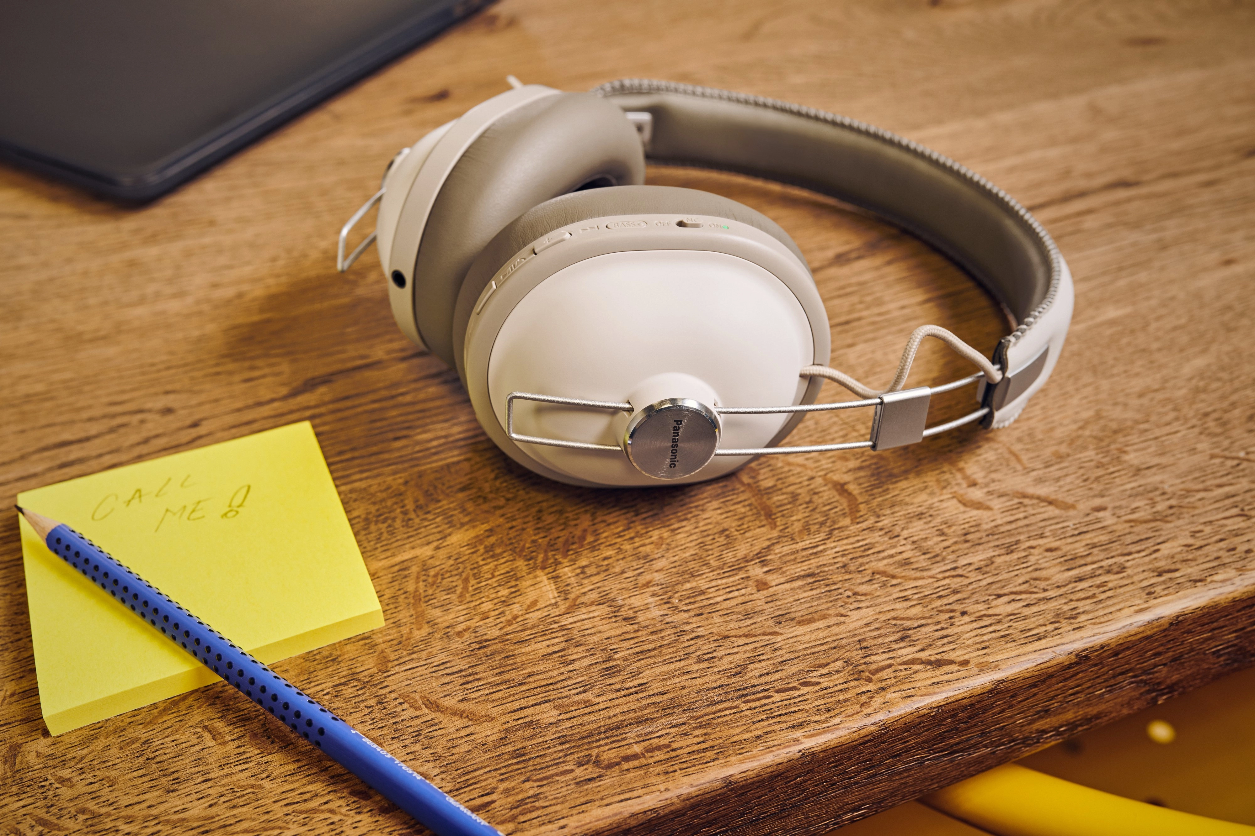 Panasonic RP-HTX90NGCW White simsiz quloqchini bo'lib to'lash