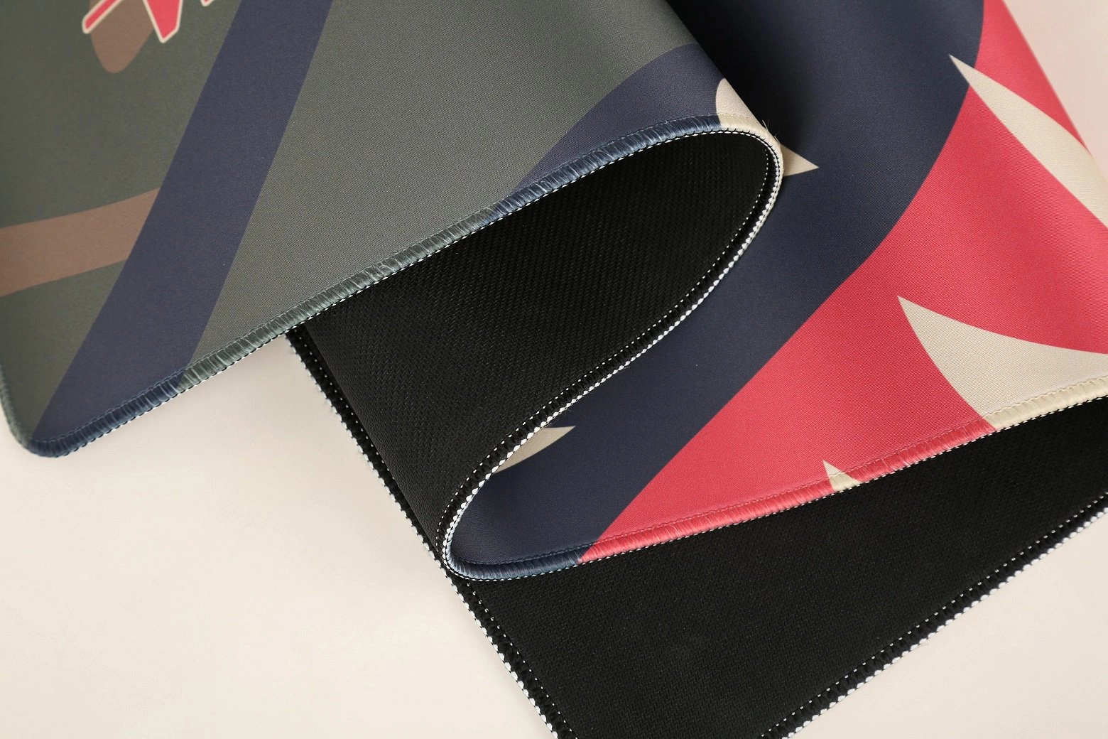 Sichqoncha paneli Varmilo Warrior-Soar Desk Mat XL - rasm №7 Sichqoncha paneli Varmilo Warrior-Soar Desk Mat XL narxi