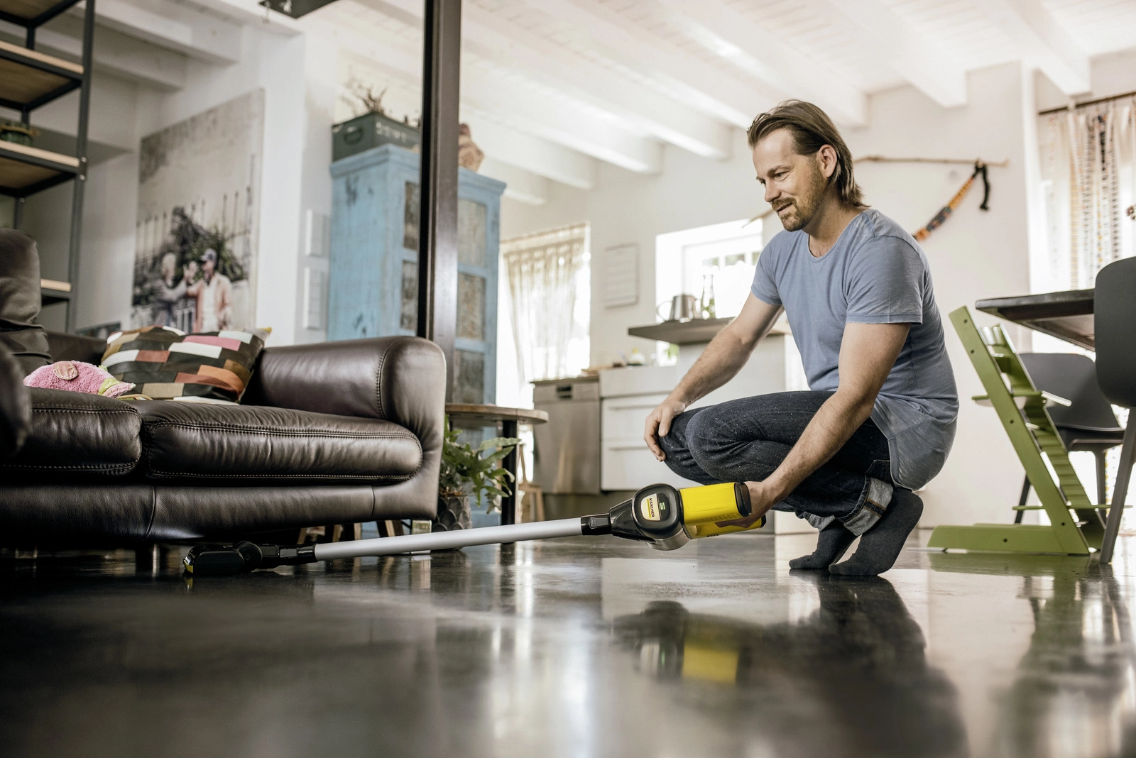 Аккумуляторный пылесос Karcher VC 6 Cordless ourFamily цена