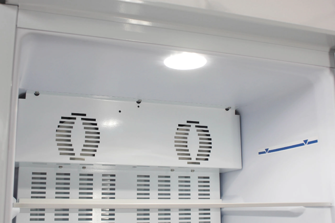 Vitrin tipidagi muzlatgich Бирюса B310PN onlayn