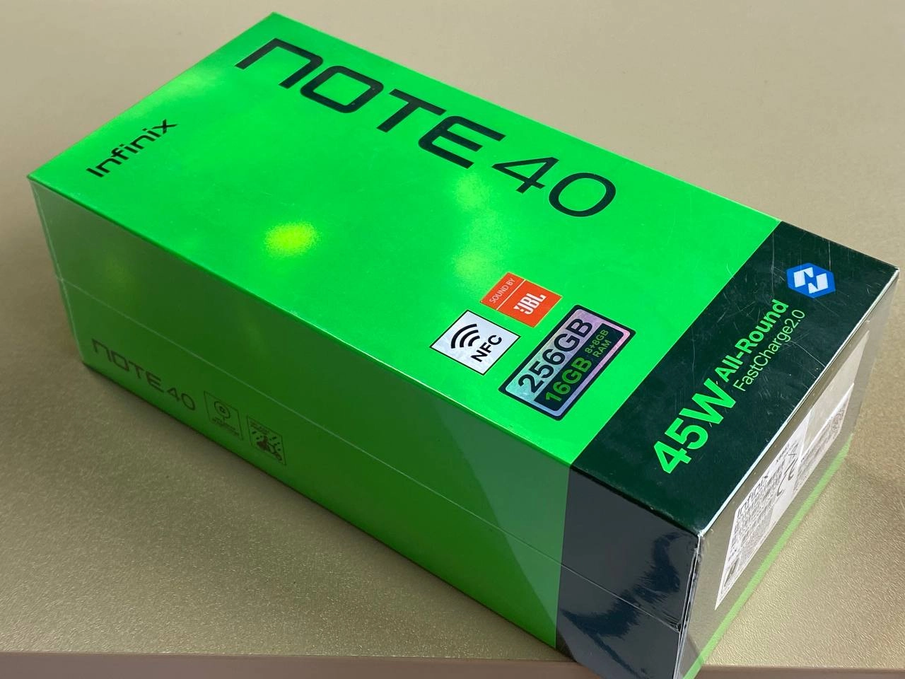 Смартфон Infinix Note 40 8/256GB Sunset Gold онлайн