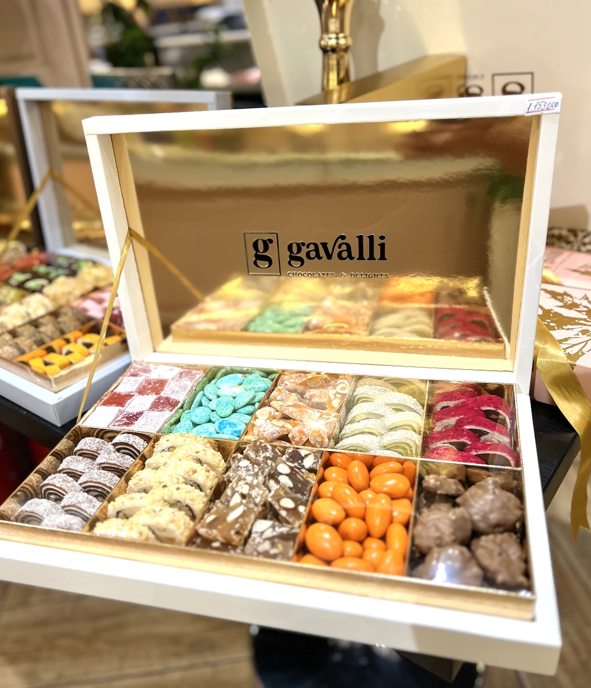 &ldquo;Oq Chichek&rdquo; sovg&lsquo;a to&lsquo;plami &mdash; 10 ta bo&lsquo;linma sotib olish