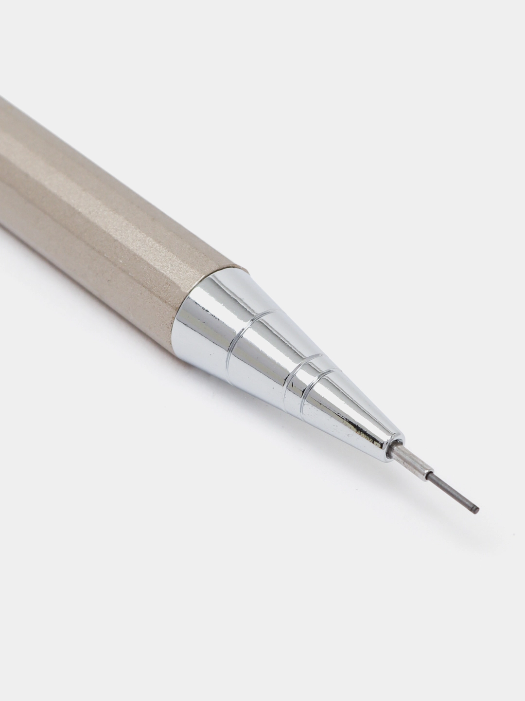 Deli Mate mexanik qalami, Bej O'zbekistonda