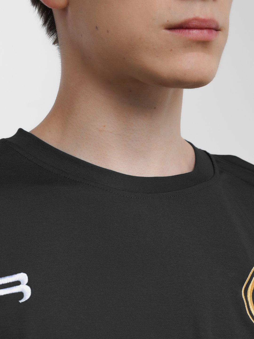 Betakrorlikni qadrlaydiganlar uchun Balenciaga futbolkasi Qora M O'zbekistonda