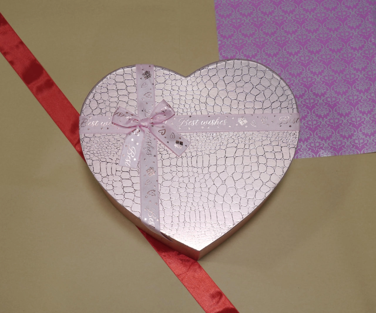 Совға учун тўплам. Ажойиб нарх ва етказиб бериш бепул. (369.000, Ажойиб бакал, Совғабоп қути) недорого