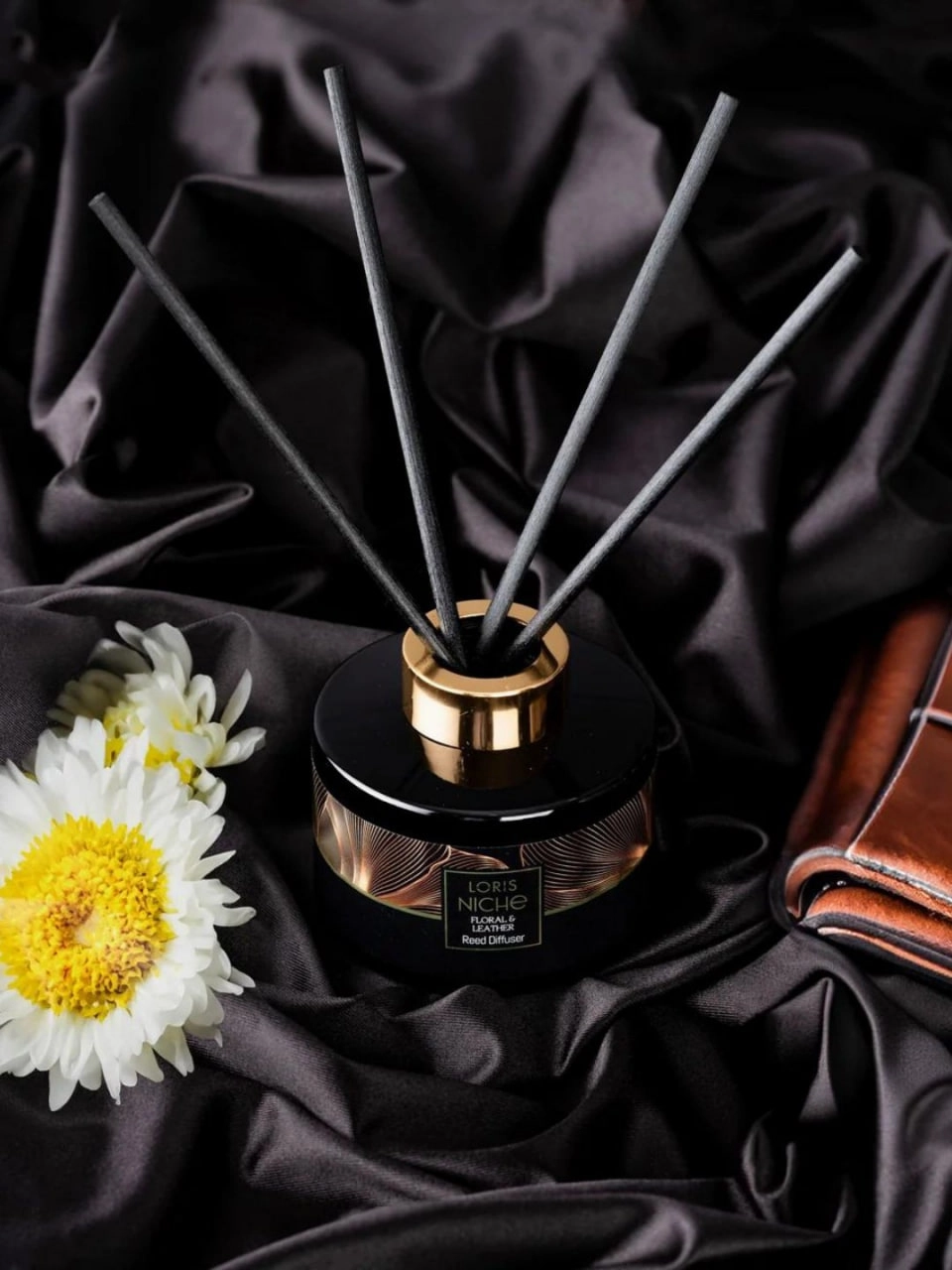 Shishali flakondagi aromatik diffuzor Loris Parfum Gullari va teri, 150 ml arzon