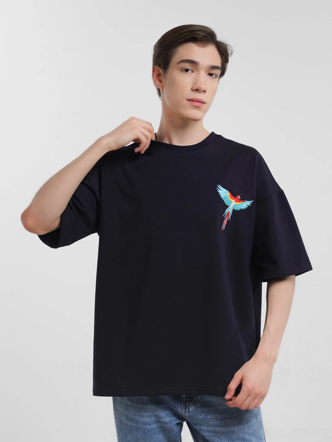 Sizning uslubingizni ajoyib qiladigan Ara futbolkasi L arzon