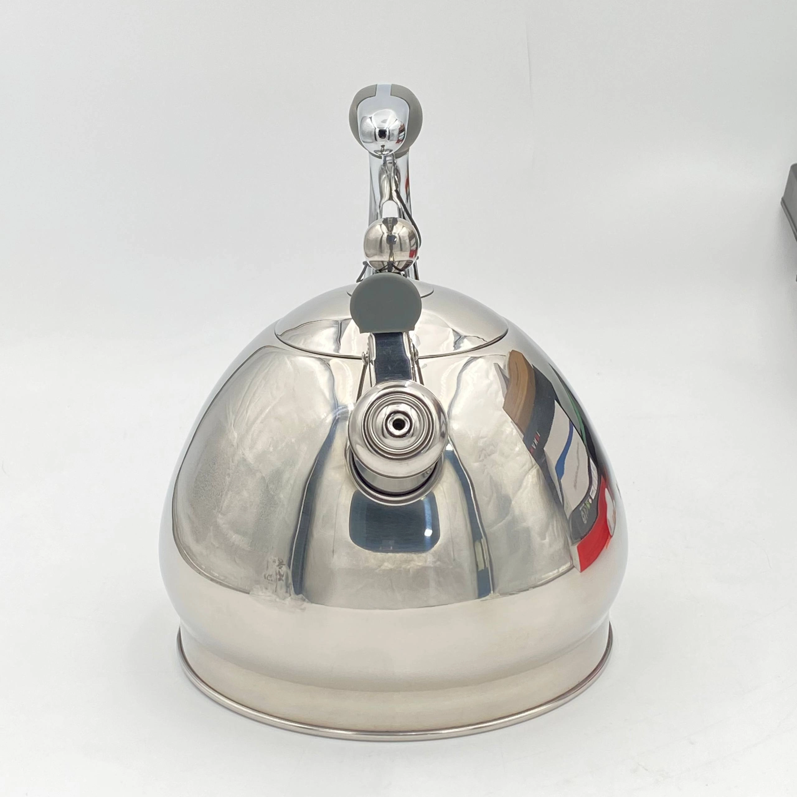 Kukmara zanglamaydigan po&lsquo;latdan tayyorlangan hushtakli choynak, 3 l arzon