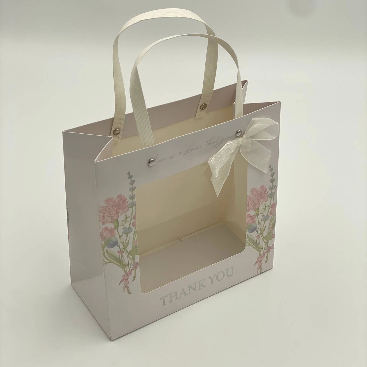 “Thank You” yozuvli sovg‘a qutisi, 22×22×10 sm, A5 sotib olish